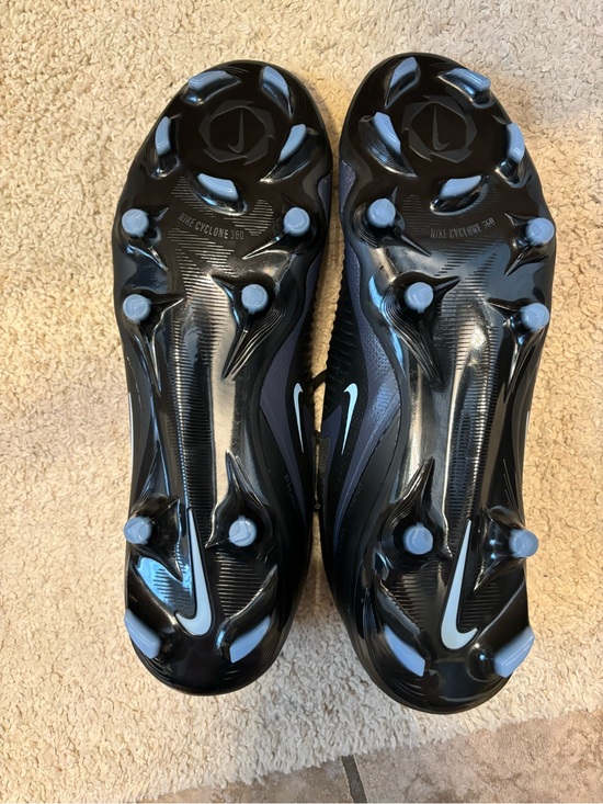 Nike Phantom 6 Low Pro FG soccer cleats main image 10